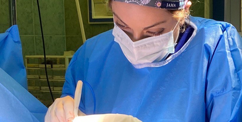 دکتر ندا تاجیک نیا
بورد تخصصی جراحی پستان سرطان زیبایی
( دوره تکمیلی جراحی پستان)