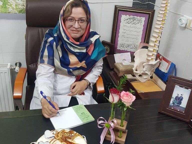 دکتر مریم نظری متخصص طب فیزیکی و توانبخشی فارغ التحصیل دانشگاه تهران